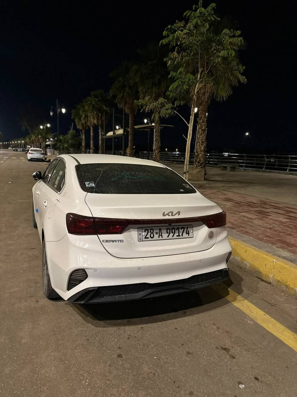 للبيع 24 كفاله ماشيه 20 الف محرك 2000 فول عدى البصمه/***********
