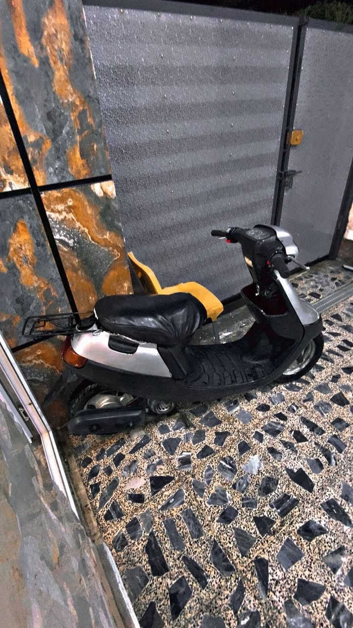 سلام عليك دراجة للبيع ٦٠ ياباني مكفولةمكينة وكسل شلعة حلوة تايرات جدددهن جديد بس لكفر لمامي واكع علي صبغ سلف هندر اشوية هورن كلة شغالة ناعمة وحلوة لعنوان بغداد سعر ٢٣٠ وبيهة مجال رقم ***********
