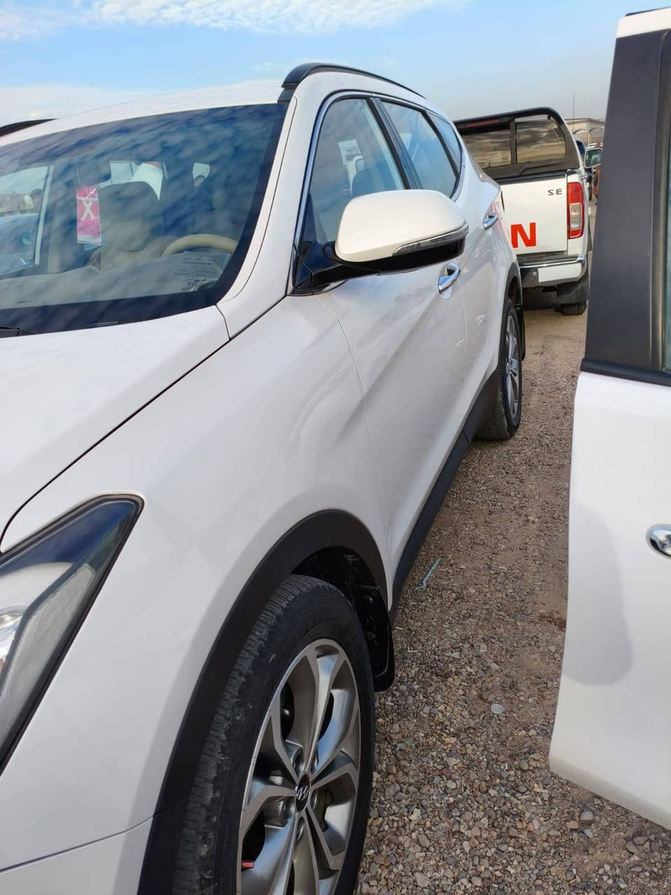 السلام عليكم سنتافي 2016 مكفوله ما عده ضربه خفيفه بل سبايدر الخلفي ورصعات بصندوك  السياره ماشيه ٢٦ الف الزياره كلش نضيفه اخت الزيرو للتصال *********** السعر 215
