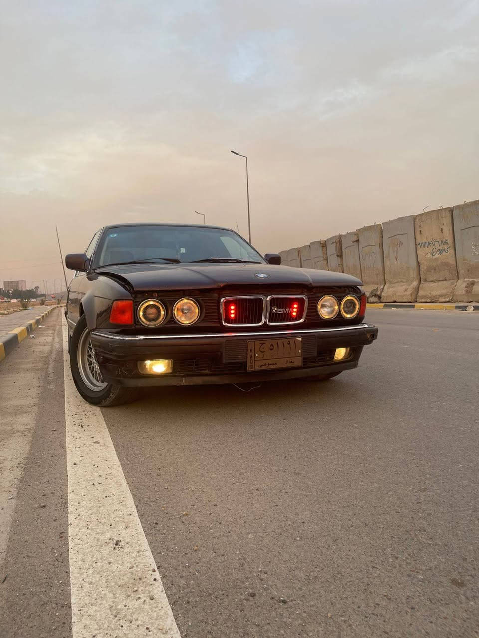 سلام عليكم بي ام دبليو 730iL باب طويل المرغوب موديل 93 سياره بلاديه مملعوب بيه كهربائية كله شغاله سنتر لوك جاهزه مواصفات السيارة دبل جام دبل باتري بردات خلفيه بلاد سياره مابيها ضربه عل بلاد كير ومحرك مال حاويه شرط بطن محرك ذهب جديده تبريد شغال كيجات كله شغاله صدره جديده لايت زنون كلش قوي سياره السعر 57 وبيه مجال لشراي يتصل ***********
