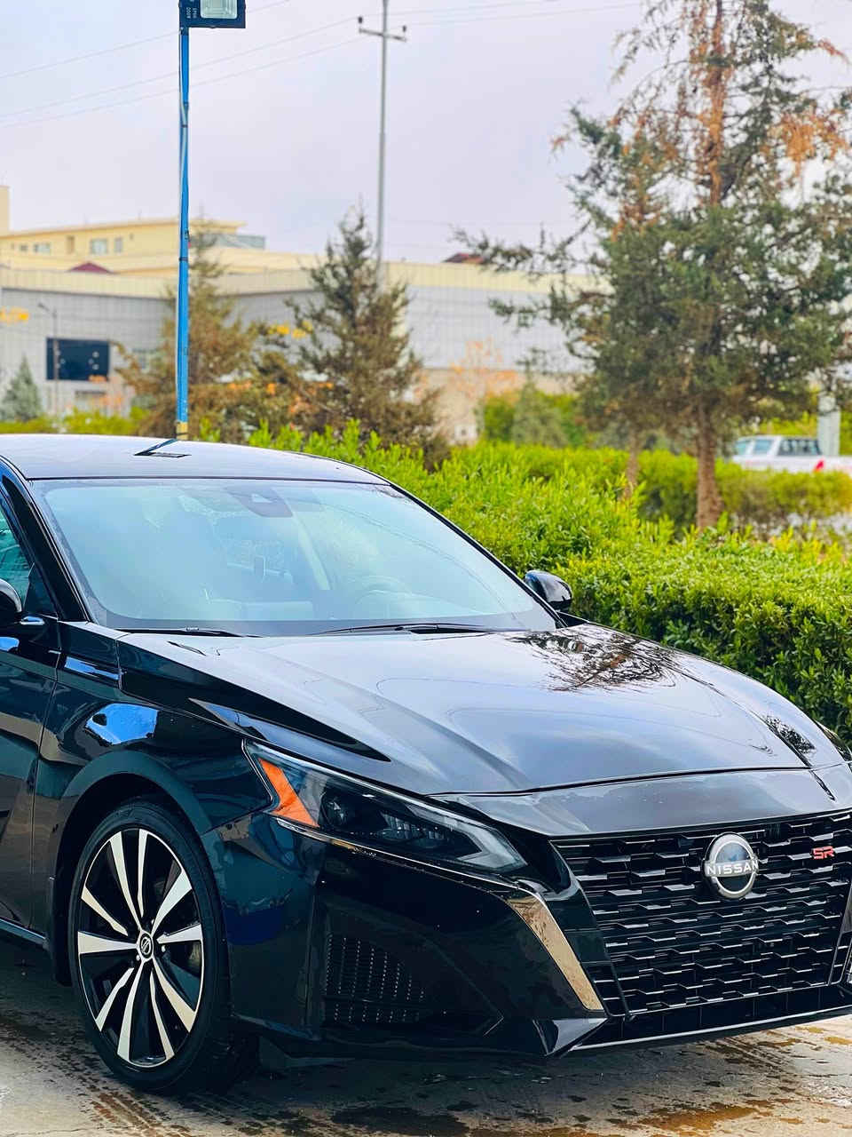 السلام علیکم
Nisan Altima 2022 SR 
نیسان ئاڵتیما ٢٠٢٢ مواسەفات Sr 
بەس بۆنید سبغ دەرگای سایەقی بیلاد گۆڕاوە بێ سبوغ 
ئیرباگ سوکانی سیستەمە  
شانسی پێشەوەی کەمەک ئەزیەتی هەیە و بەشەرتی سبوغ و لعیم و معجون و بڕاوەیە 
کوشین جڵد 
ڕادار پشت و پێشی 
پشتی ئەساسە خۆی ئستۆپ ئەکا 
گێر شەفتە لە سوکان 
ماوەی ڕۆشتنی ٣٠ هەزار میل ڕۆشتەوە 
سەیارەکی زۆر زۆر پاک و بێ مەسروفە بەبێ شوخت و قنج و قۆپە 
سعری ١٤٨ وەرەقە و کەمێک مجال 
ڕقم تلفۆن ***********
واتسئاپ ***********
