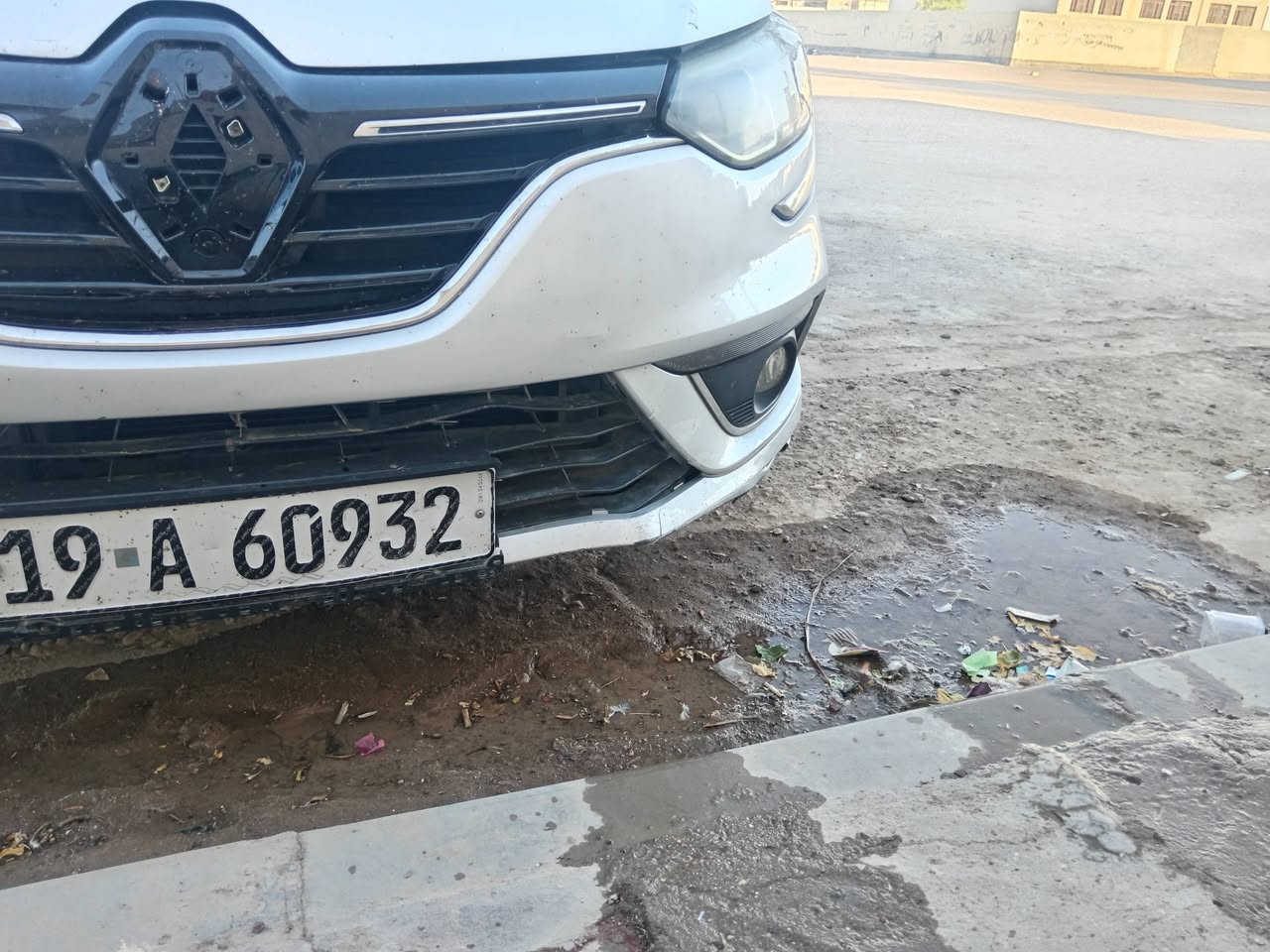 السلام عليكم
رينو ميكان ١٩ سياره حره وجاهزه. رقم كربلا. السياره بالعماره... مستعجل على البيع رايدها ب ٧٥
للاستفسار ***********
