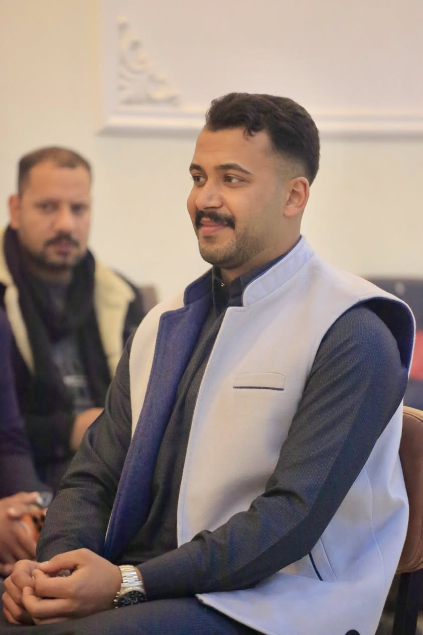 #المصور امير جواد  ❗

ذكرتك ويانة تختلف قطعآ 
كادر متخصص في تصوير المناسبات نسائيه رجالي 👫🏿 
ب كاميرات عالية الدقة 4k،🎥
سرعه في نشر المناسبه في اقل من 3ايام 🌐
عروض مميزة اسعار جيدة 
نختلف عن الاخرين قطعآ  
قاعه +فرقه ،+مطرب أو منشد 
 ب اسعار جيدة 
 تنشر مناسبتك على اليوتيوب
 وعلى الفيس بوك (بختيارك )
للحجز والاستفسار ***********💖
