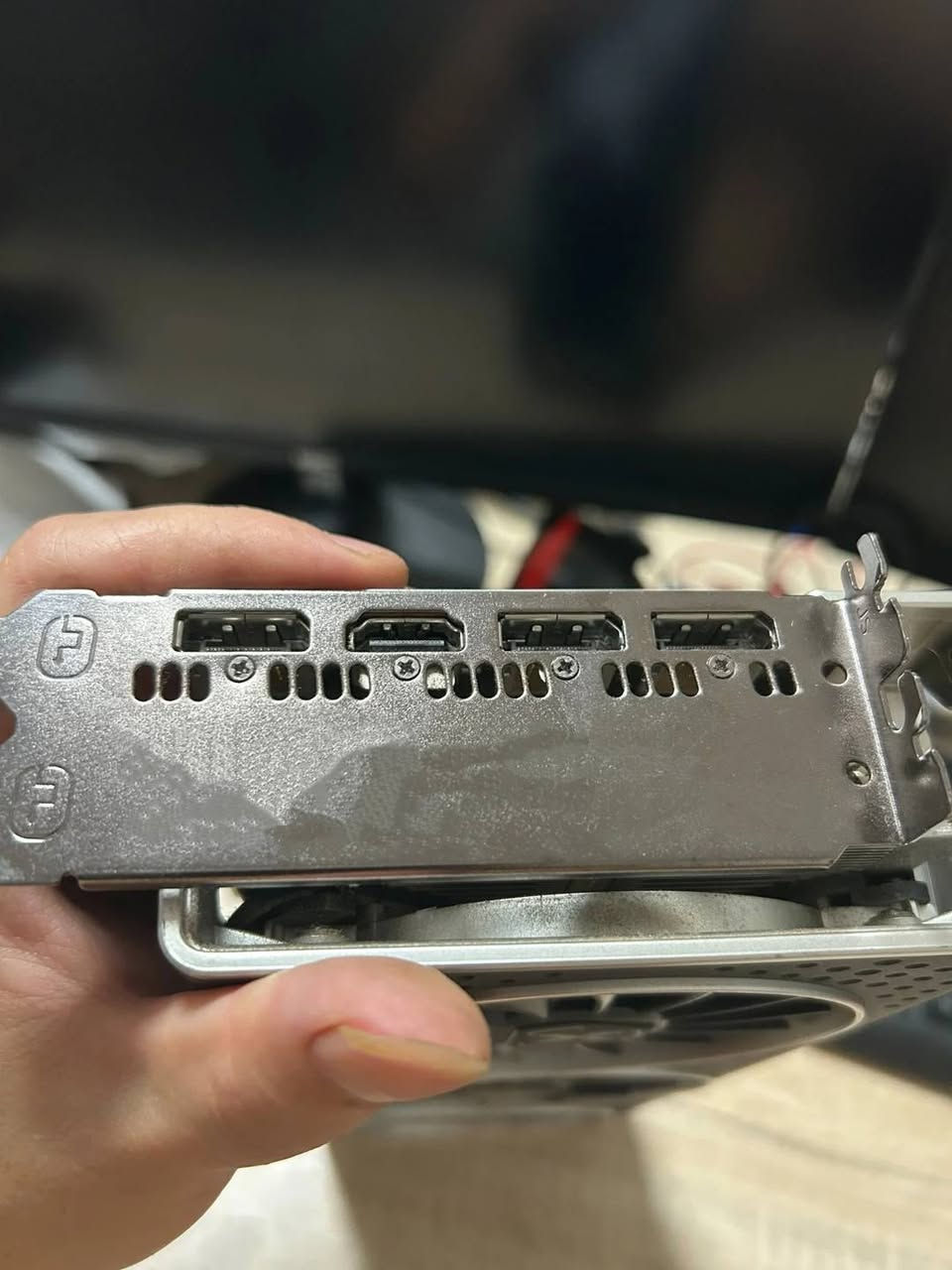 للبيع كرت شاشه RADEON RX 6700XT 12g خوان بي مشكله وحده المنافذ خربانات بس HD شغال حراره حلوه كارت عملاق انطيك بي ضمان شهر شهرين باليعجبك تردون مزاد او اخلي سدعر من يمي


**إذا كنت صاحب هذا الإعلان وتريد حذفه لأي سبب، رجاءا أرسل رسالة إلى الدعم الفني**