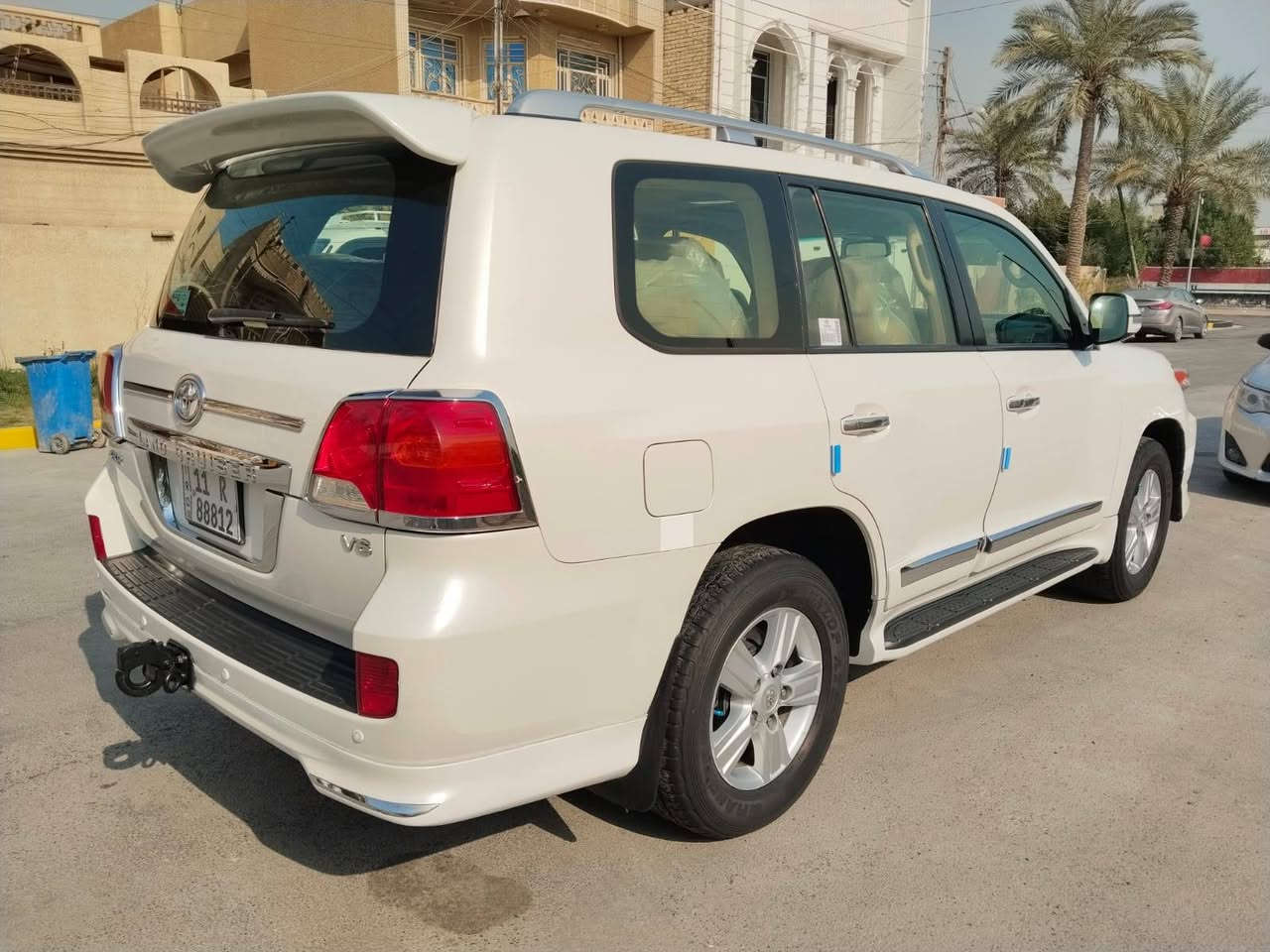 لاندكروز موديل ٢٠١٤ بريم
فول مواصفات خليجي 
مكينه + كير مكفولات
كشر مكفول من الضربه والمعجون والصبغ
ماشية ١٦٧ الف 
رقم بغداد بأسمي
محرك ٦ سلندر
فقط دعامية امامية مصبوغة
والدعامية الخلفية ربع منها مصبوغ والباقي كفالة عامه
للاستفسار ***********
