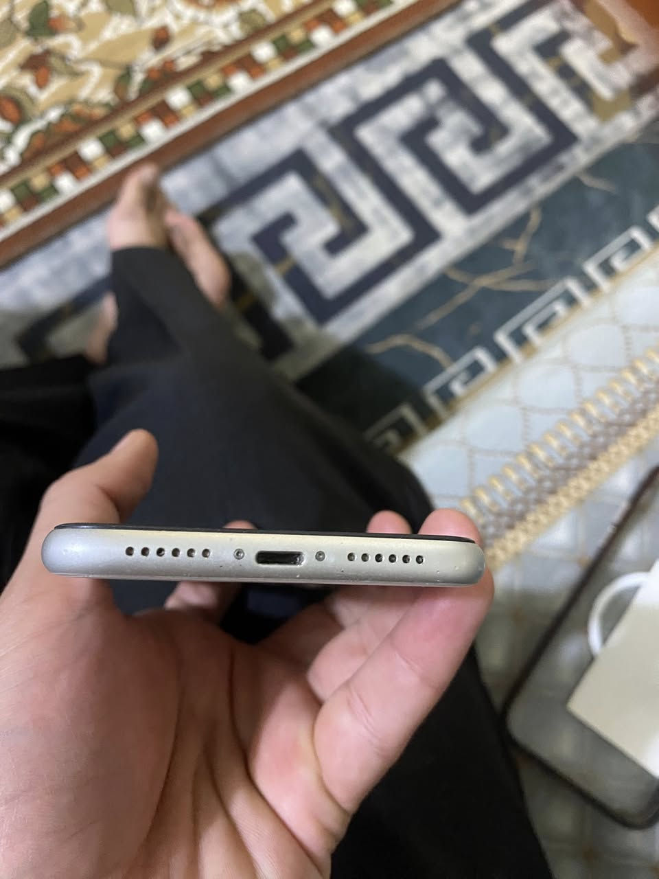 11عادي نضيف شخط مابيه بلادي مافتوح ابد ذاكره 128بطاريه 69 فقط الجهاز بيه هاذا الصفار بل شاشا لا مثر ولا بيه شيء مكفول واطي بيه ضمان السعر 175بيه مجال مكاني مدينت الصدر ***********
