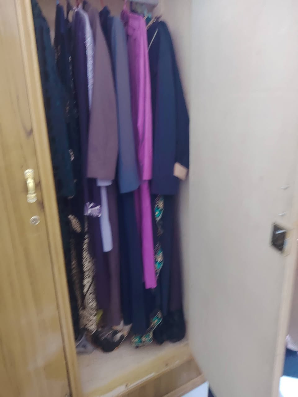 غراض بيت للبيع في حي ميسان شرايه تراسلني خاص كنتور تسكام بوفيه تسكام بلازمه الجي 32 اي استفسار خاص او وات ساب +9647702841544@


**إذا كنت صاحب هذا الإعلان وتريد حذفه لأي سبب، رجاءا أرسل رسالة إلى الدعم الفني**