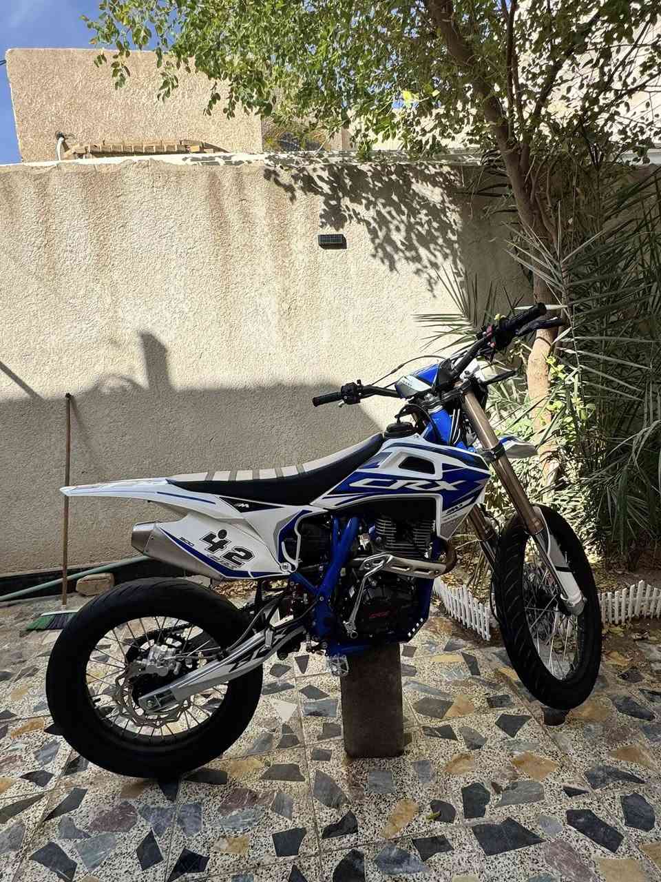 سلام عليكم ورحمة الله
دراجه  قفاز CRX مكينة 350cc كفاله عامه من لزلغ قبل شهرين من شديتها وماشيه شي قليل كلش لدراجه خير من الله واكبر حجم بيهن ونمره 1 و2 تفلق لدراجه ولدراجه عليها تايرات مشلن مال بطح وتايراتها موجودات وغراضها كلهن مري وسطاب وسله لدراجه قفلها قفلها 1600 لا تعاملني ولا اعاملك بايعها خساره كودن محتاز مكاني البصره جزيره ولدراجه شرط لفحص ورقمي ***********
