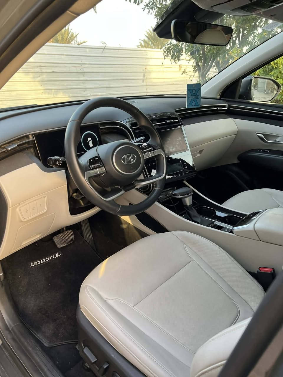 السلام عليكم .  توسان 2024 بغداد 

السعر 220$
فول مواصفات بدون حادث   كفاله عامه 

ماشية :: 3 الاف كيلو متر
مفتاح بصمه 
تشغيل عن بعد  ‎
بصمه + بصمه ابواب، هاند بريك بصمه ،جنطه كهرباء 
4ويل
اشارة ترحيب ، كامره دواره
كشنات جلد تدفئه كهرباء 
‏‎دشبول شاشه ،مري شفط ،تحكمات استيرن
‏‎تبريد قطعتين بيانوو 
‏‎حساس امامي ‏‎حساس خلفي ، ‏‎درايف مود 
‏‎شاحن موبايل

مكان السيارة / بغداد ، التاجي
للاستفسار 
***********
