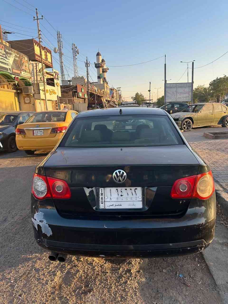 جيتا ٢٠٠٧
محرك ٢٥٠٠ خمسه سلندر 
شاشه 
كامره 
كشن السايق كهربائي 
نقصهة تبريد جان شغال عندي شغلته كهربائيه 
والسنتر لوك 
طاك بيهة جوين ابيع على وضعهة 
مكانهة بغداد البياع 
السعر ٤٥ ورقه 
بغداد البباع
***********
