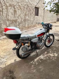 دراجه نامه متياز كلك كلك السعر ٣٧٠ وبيها مجال قليل الشراي يتصل ٠٧٨٣٧١٠...