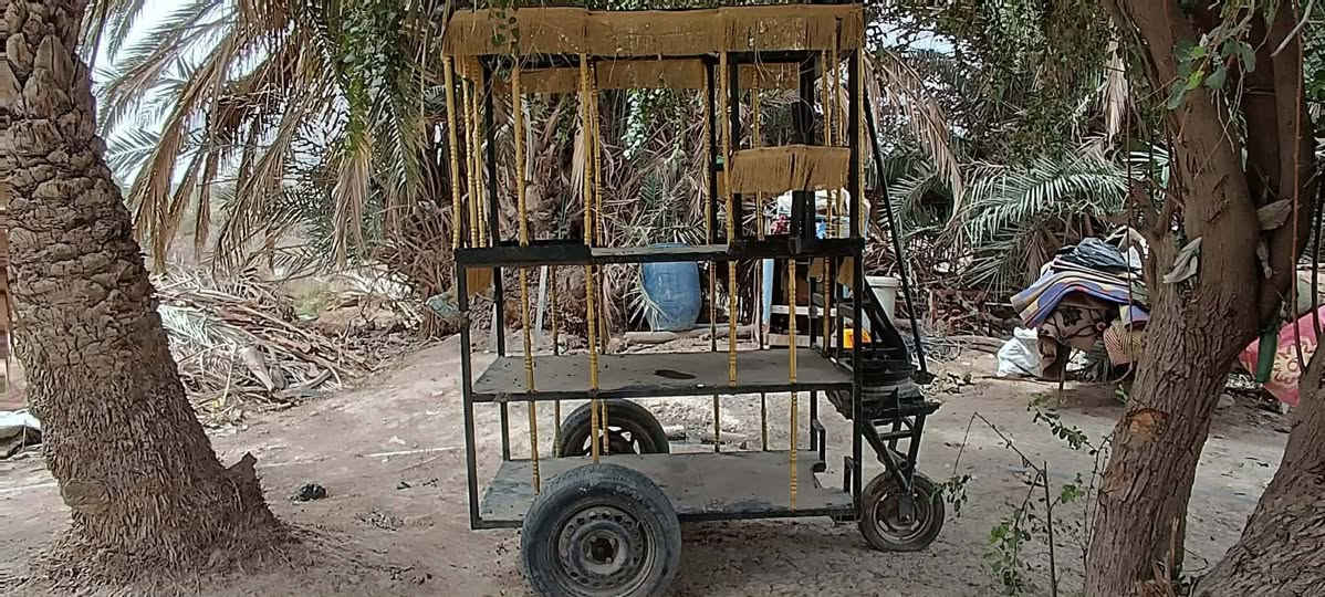 عربانة موكب للبيع تحمل ٦ سماعات ٣ تايرات بحالة جيدة حديد ثقيل بسعر مناسب المكان الديوانية قضاء الشافعية *********** واتساب موجود وبخدمة خدام الحسين عليه السلام
