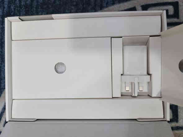 السلام عليكم عندي هونر باد  8 لايت ذاكره 32 نظيف غراضه كاملة شاحنه ممفتوحة رايده ب85 الف للتواصل واتس اب 
***********
