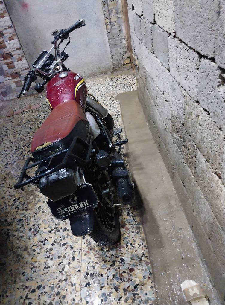 السلام عليكم دراجه ايراني خمسه كير دراجه مابيه نقص كله شغال موديل 2024 مكاني بغداد جزيره سياحيه السعر 600 ***********
