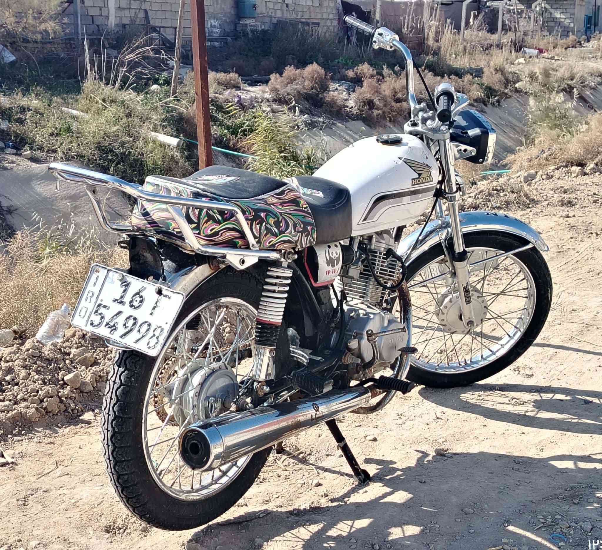 سلام عليكم دراجه للبيع نامه رقم نكليزي قادسيه سعر 850 وبي مجال مكاني عفج رقمي *********** بيه واتساب
