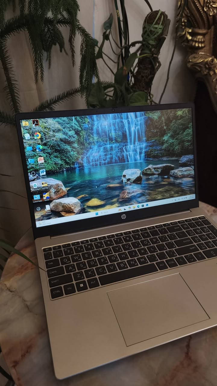 لابتوب hp
المعالج :جيل 13 intel core i3
كرت الشاشه : مدمج 
الرام : 8g
ذاكره التخزين : 500g
اللابتوب مستخدم اقل من شهر نظافه %100
باقي المعلومات الاتصال على الرقم ‏***********‬‏
