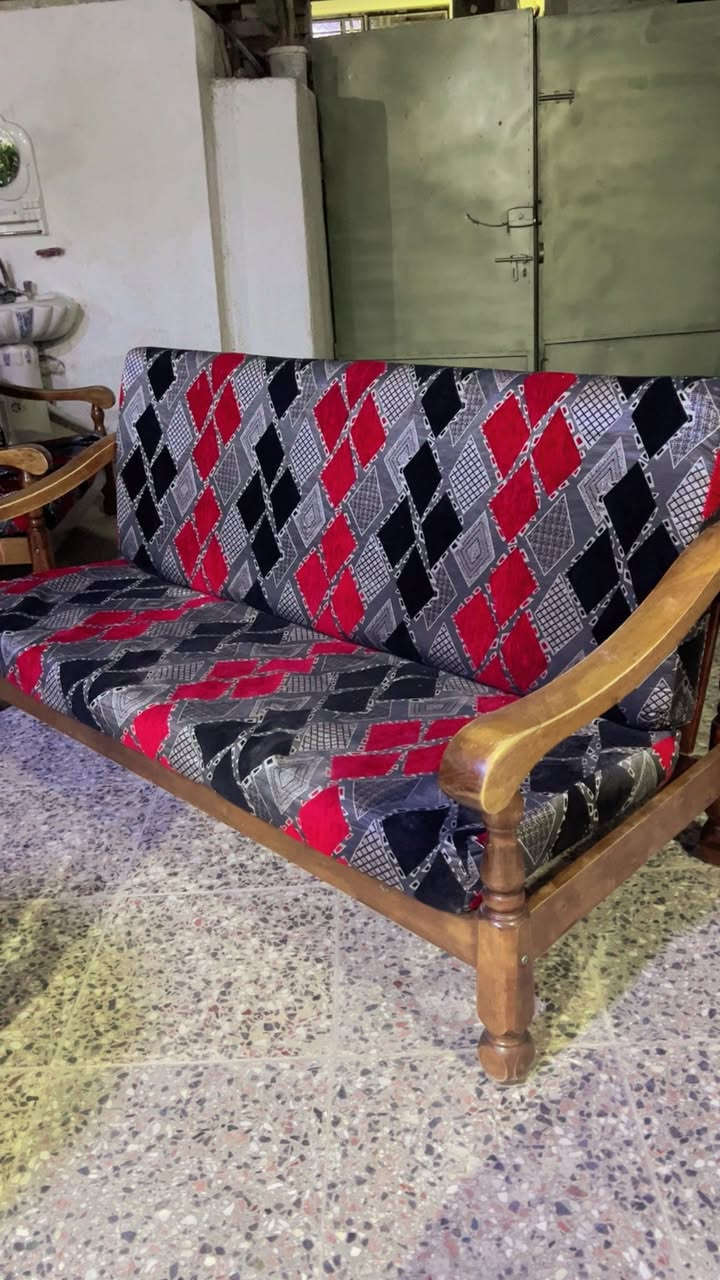 تخم للبيع ماليزي نضيف8 مقعد    ب٢٠٠ الف وبي مجال بسيط تواصل على الرقم***********
