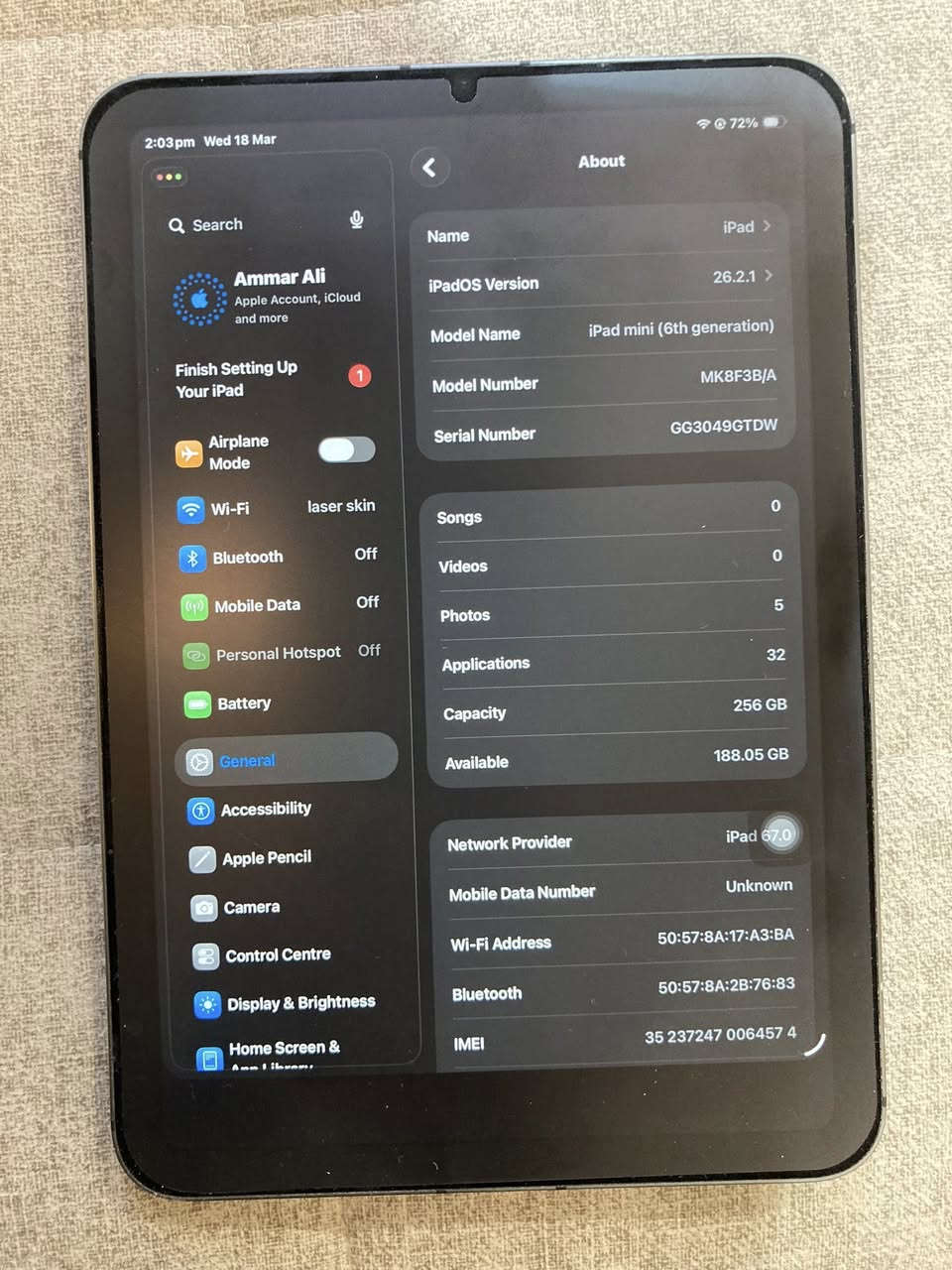 السلام عليكم
ايباد مني ٦ مستعمل للبيع 
iPad mini 6 

المواصفات 

المعالج : Apple A15 
الذاكرة : 256GB
رام السرعة : 4GB
الكامرة الامامية : تعمل
الكامرة الخلفية : تعمل 
البلوتوث: يعمل 
الوافاي : يعمل 
السماعات : تعمل 
الفلاش : يعمل 
البصمة :تعمل
زر التشغيل : يعمل 
يدعم السيمكارت 
الشاشة ٨ انج : تعمل 
البطارية : جيدة جدا 
نظام التشغيل :iOS 26
لاصقة شاشة للحماية 
كفر للجهاز للحماية 
الجهاز بدون ملحقات  
الاضرار : لاتوجد 
الجهاز ما داخل تصليح 

السعر : 525.000 الف 

للتواصل : ***********

بغداد - شارع فلسطين ساحة الموال
