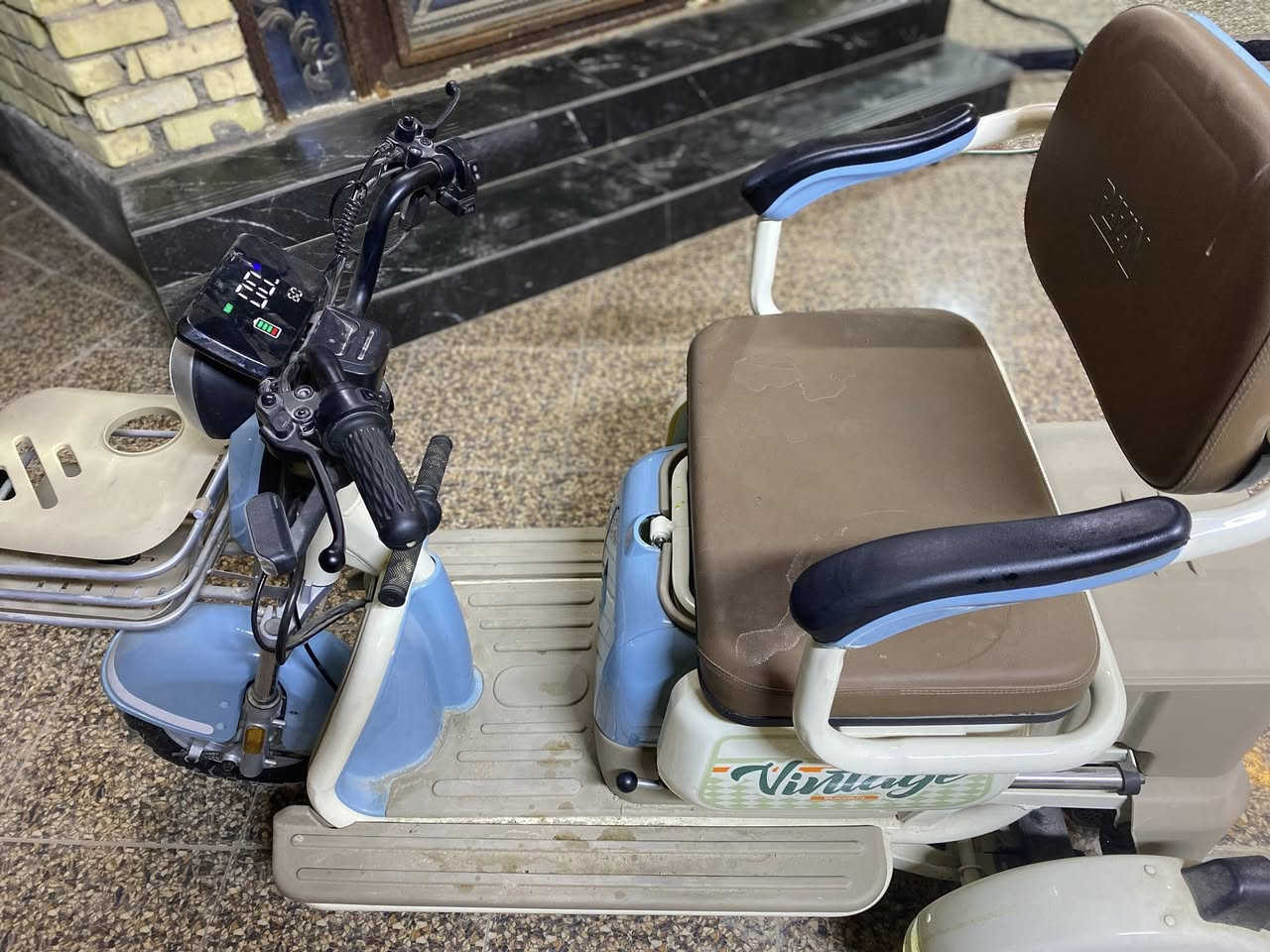 دراجه شحن ثلاث عجلات نوعيه ريان احسن شي تمشي ٥٠ كيلو الشحنه   دراجه جديده شرط الفحص السعر ٩٥٠ الف

***********
