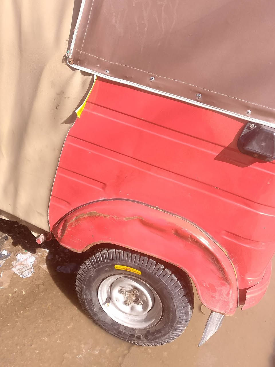 سلام عليكم تكتك مديل 18رقم وسنوية تحويل ثاني يوم  مصبوغة عام جمالية كل نقص مابيهة مشروكة شركة تكتك احلة من الصور معروضة بة 5500وبيهة مجال لطيبين متواجد وتساب ***********
