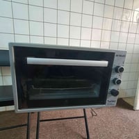 فرن كهربائي • نظيف