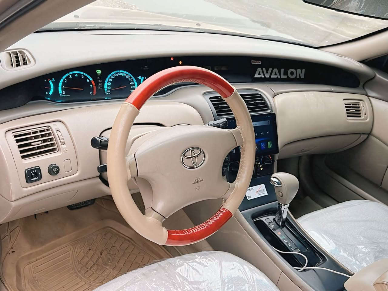 (SOLD) ‎ئەڤەلۆن ۲٠٠۱ 
مەکینە ۳٠٠٠ محەسەن
٤ پارچەی هەیە پشت و پێش کەپس
نرخ ۷۸ معامەلە
***********‎ رانية, السليمانية
