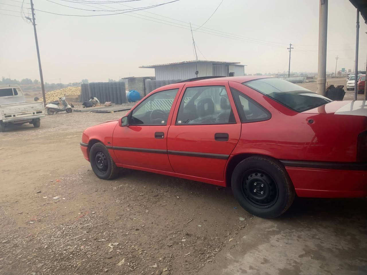 السلام عليكم ♥️
اوبل فكترا 1993
رقم صلاح الدين أ  سنوية لل٢٦  شرط التحويل 
گير و محرك (١٦)(قايش عريض ) شرط فول نعومة  
 منضومةبانزين  جديدة ( فيت بم وكلاص و دوش مال گصة  صار سبوع من شادة )
ڤان  و راديتر مال تدفئة  بل باكيت 

غرفة نضافة فول
فتحة سقف 
سنتر لوك
مسجل و سماعات  🔊 مال گصة صار يومين من شادهن

الجام الامامي كهربائي
كهربائيات كلها شغالة 
السياره كشر بلادي شرط لا طخة دعمة 
ولا قطرة اخياس  
السيارة جديدة 
كهربائيات كلها شغالة 
السعر 47$و بيها مجال بسيط
العنوان :صلاح الدين/العباسية
*للاستفسار ***********
