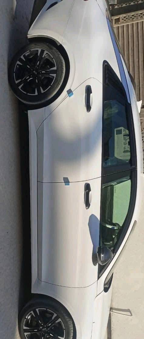 k5 امريكي مديل 2023سعر 145ورقة 
شنو موديل السيارة بالتحديد؟: 
2023
وين موقع السيارة الحالي في العراق؟: 
ناصرية مركز
شنو السعر المطلوب للسيارة؟: 
 ورقة145
حالة المحرك والجير شنو؟: 
جيدا جدا