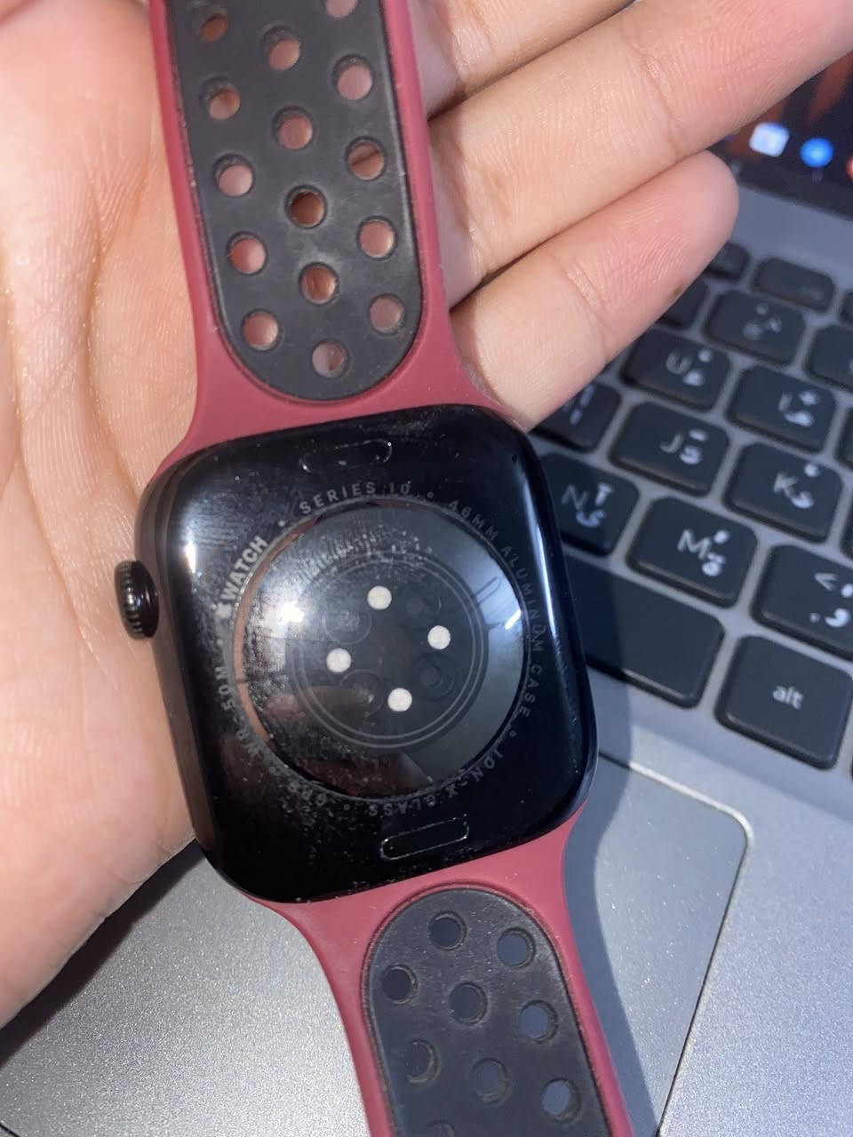 Apple watch series 10 46 mlm battery 100 نظيفة كلش بعدها بالضمان مراوس فقط مع ايباد ١١ اير ١٦ شرط يكون نظيف وبطاريه عالي


**إذا كنت صاحب هذا الإعلان وتريد حذفه لأي سبب، رجاءا أرسل رسالة إلى الدعم الفني**