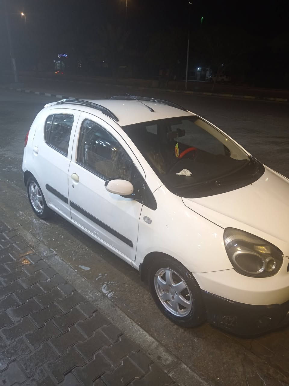 سلام عليكم بانده كروز للبيع
موديل 2013
حداديه جديده
تبريد شغال
كهربأيات شغلات هزه جديده سنويه لل 29
سياره جاهزه
 ***********
العنوان النجف
لل الاستفسار واتساب واتصال
   السعر  (56) وبيه مجال
