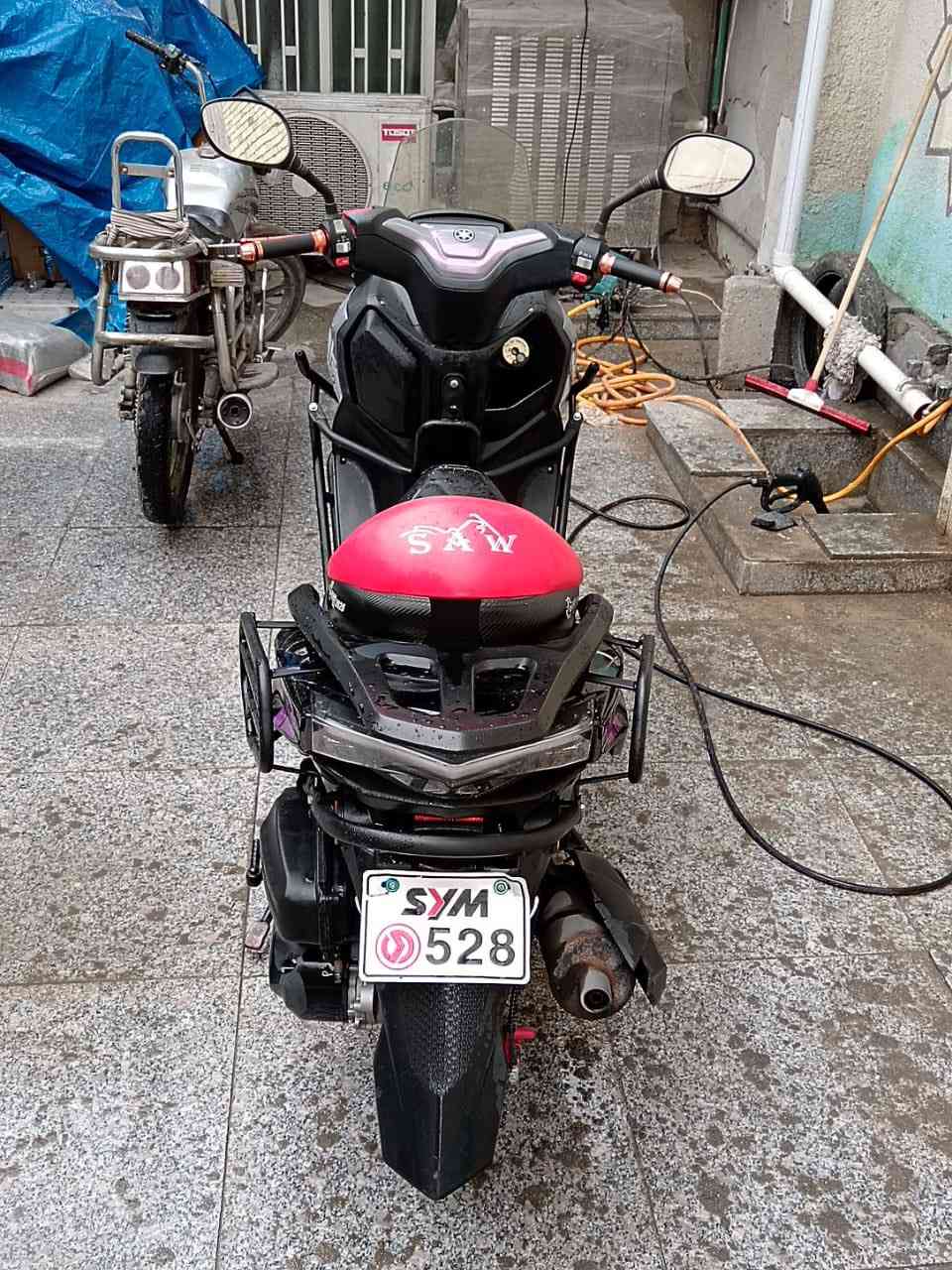 السلام عليكم 
دراجه كوست للبيع نضيفه اخت الزيرو تجي وتشوف نضافته بعينك دراجه خير من الله  مكان الدراجه كربلاء للستفسار اتصل ع الرقم صاحب الدراجه غير متواجد ع الفيس  ‭0771 659 2270‬
