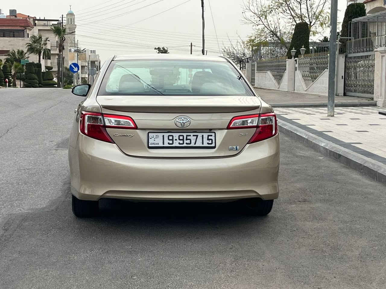 تويوتا كامري هايبرد موديل (2012)
لون شمباني مميز 

الفحص 

جيد

جيد

ضربة راسية 

ضربة راسية

 قاطعة مسافه 120 الف ميل 

محرك هايبرد 2.500قوي واقصتادي 

شاشة وكاميرا خلفيه 

مسجل cd وبلوتوث و Aux

بصمة ابواب 

مكيف مركزي 

اضوية زنون 

كشافات 

كوشوك بحالة جيده 

دهان ممتاز 

مكيف حامي بارد يعمل 100%

غرفة داخلية سكني مميز بحالة الوكالة 

تحكم سترينج 

مثبت سرعه 

مكانيك وكهرباء 100%

 نظام الهايبرد وبطارية الهاييرد (الاصليه) فحص 100%

السيارة بحالة الوكالة لا تحتاج الا اي نوع من انواع الصيانة تتضمن "عدة السيارة" الأساسية والسبير (الإطار الاحتياطي)

السعر (9700)

لتوصل 0781667387


**إذا كنت صاحب هذا الإعلان وتريد حذفه لأي سبب، رجاءا أرسل رسالة إلى الدعم الفني**