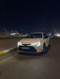 مرخصة الادمن كورلا هايبرد موديل ٢٤ داخل احمر ومصفاتها بعد تعرفونها ماش...