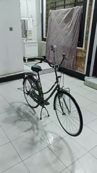 بدون اغراض ب 160 قفل الموديل 18 بايسكل ما ابي ولا شخط صار يومين من نزل...