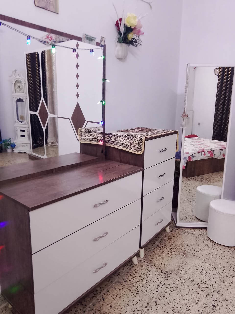 غرفه للبيع كركوك واحد حزيران
350 بي مجال ***********
