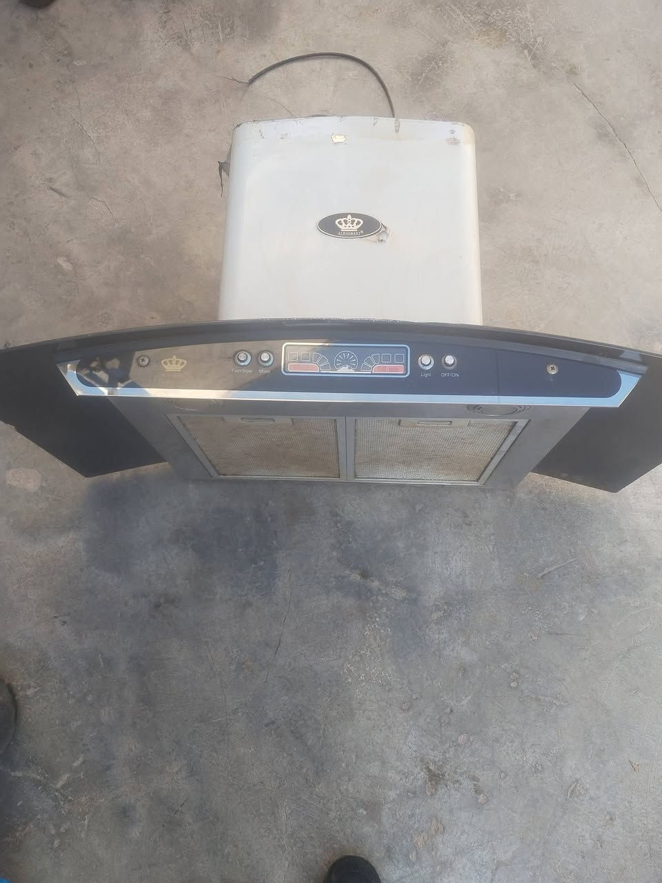 للبيع مرمر قياس مترين/ بسعر 25 /ساحبه مال دهن /بسعر 15 /براد حار وبارد بسعر /45. /***********
