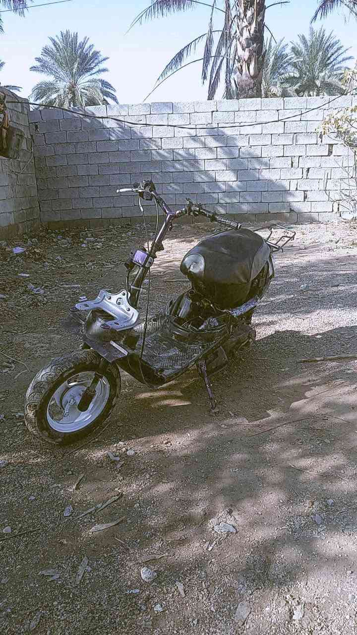 سلام عليكم دراجة ياماها 60 رياضية محرك نضيف بس بيةة شغلةةة تكطع مكان ديالى لخالص التحويلة لرقم ***********
