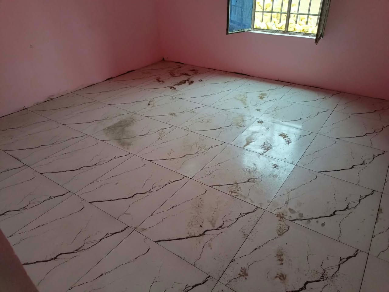 السلام عليكم اني خلفه خوش اشتغل سيراميك  ***********
