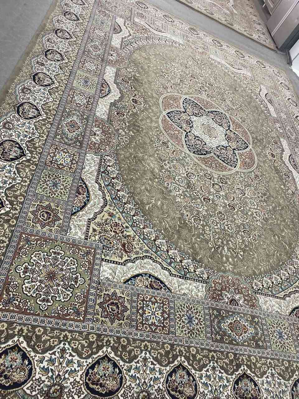 دووفەرشی ئێرانی٧٠٠ شانە زۆر تازەن مانگکێکە کڕاوە ھەمان نەخشن ھەردانەیەک ٣بە٤ نرخیان ٣٠٠ ھەزارە ھەولێر نازماوا


**إذا كنت صاحب هذا الإعلان وتريد حذفه لأي سبب، رجاءا أرسل رسالة إلى الدعم الفني**