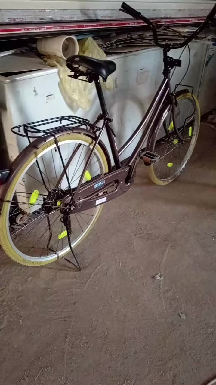 للبيع ٩٠ قفل بي شحوط قليله بغداد ***********
