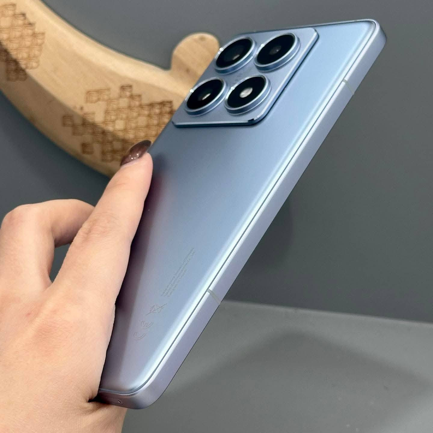 جهاز شاومي 14 تي برو للبيع
Xiaomi 14T pro  

نظام التشغيلAndroid 16 مع واجهة HyperOS 📱 

المعالجMediaTek Dimensity 9300+ (4 nm) 💪 

وحدة الرسوميات (GPU)Immortalis-G720 MC12 🎮
الشاشة6.67″ AMOLED – دقة 1220×2712 
معدل تحديث 144 Hz 🖥️ 

حماية ضد الماء والغبار IP68 💧 

الذاكرة العشوائية (RAM)12 GB 🧠 

التخزين الداخلي /  512  

الكاميرا الخلفيةثلاثية: 50 MP + 50 MP + 12 MP 📸 
الكاميرا الأمامية32 MP 🤳 

الفيديوتصوير فيديو حتى 8K/4K 🎬 

البطارية 5000 mAh 🔋 

الشحن السريع شحن سلكي 120 W + شحن لاسلكي 50 W ⚡
الاتصال5G – Wi-Fi 6/7 – Bluetooth 5.4 📶
الأبعاد والوزن 160.4×75.1×8.4 مم – 209 غرام 📏
المواصفات الإضافية مستشعر بصمة داخل الشاشة 🔐

وغراض الجهاز موجودة كامله + ضمان وكالة شاومي

عنواني :- نجف ملحق الروان
السلام عليكم اخوان
جهاز شاومي 14 تي برو للبيع
Xiaomi 14T pro  

نظام التشغيلAndroid 16 مع واجهة HyperOS 📱 

المعالجMediaTek Dimensity 9300+ (4 nm) 💪 

وحدة الرسوميات (GPU)Immortalis-G720 MC12 🎮
الشاشة6.67″ AMOLED – دقة 1220×2712 
معدل تحديث 144 Hz 🖥️    ببجي يدعم 120 فريم

حماية ضد الماء والغبار IP68 💧 

الذاكرة العشوائية (RAM)12 GB 🧠 

التخزين الداخلي /  512  

الكاميرا الخلفيةثلاثية: 50 MP + 50 MP + 12 MP 📸 
الكاميرا الأمامية32 MP 🤳 

الفيديوتصوير فيديو حتى 8K/4K 🎬 

البطارية 5000 mAh 🔋 

الشحن السريع شحن سلكي 120 W + شحن لاسلكي 50 W ⚡
الاتصال5G – Wi-Fi 6/7 – Bluetooth 5.4 📶
الأبعاد والوزن 160.4×75.1×8.4 مم – 209 غرام 📏
المواصفات الإضافية مستشعر بصمة داخل الشاشة 🔐

وغراض الجهاز موجودة كامله + ضمان وكالة شاومي

عنواني :- نجف ملحق الروان


**إذا كنت صاحب هذا الإعلان وتريد حذفه لأي سبب، رجاءا أرسل رسالة إلى الدعم الفني**