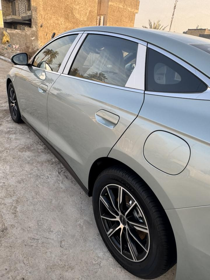 بي واي دي   سيل 6
موديل 2025 
موديل 2025
زيرو فستقي فول مواصفات 
عدا البانوراما

ماشيه3000  فقط 
رقم بغداد لون فستقي كفاله عامه من كلشي 
شخط جدا بسيط بالدعامية الخلفية 
فول عده الفتحة  
٥ كامرات 
شاشه دواره 
شاشه كبيره 
جلد كشنات ريكارو 
تحكم كشنات كهرباء 
قطعتين تبريد 
تحكمات سترين 
اشارت مري 
بصمه وكارت دخول 
منفاخ هوء 
شاحنه اصليه 

رقم بغداد لوحة وسنوية بأسمي 

السيارة كاملة برامج وتعريب وتحديث
مبدل دهن وكآمل 
السعر 22900

#بيع_او_مراوس

***********
