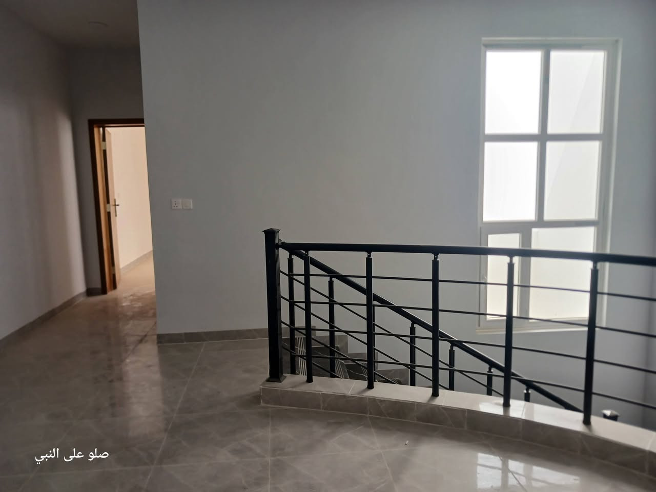 مشتمل البيع حي الخضراء شارع ٢٠م طابقين ٤غرف والملحقات المساحه ١٥٠م قرب مدرسه الخطيب للستفسار اتصل ***********
