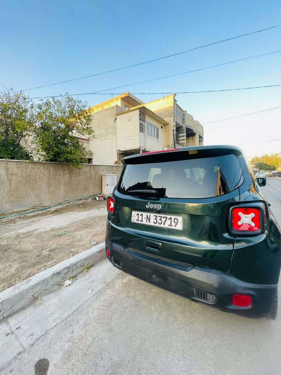 سلام عليكم
جيب رنكيد 
موديل 21 
ماشيه 39 
حادثه مرفق بلمنشور السياره نضيفه جداً
بدون ايرباك 
السعر ب122 وبيه مجال 
مكان السياره البياع حي العامل
لاتصال ***********
