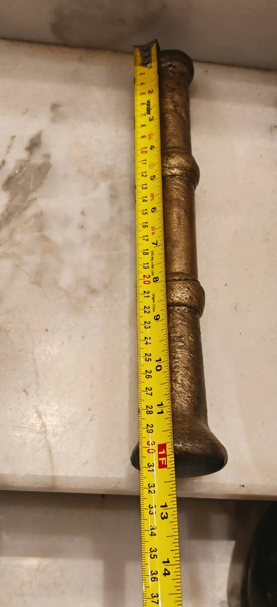 هاون نحاس قديم للبيع القياس 19.5 للاستفسار الاتصال على الرقم ***********
