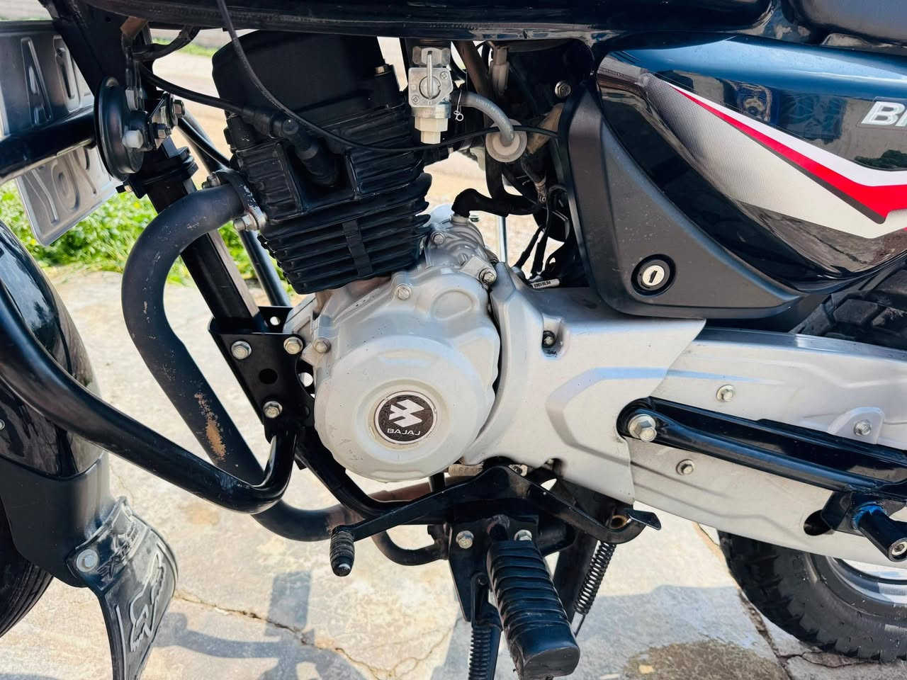 سلام عليكم دراجة بوكسر للبيع نضافة فول موديل 2023 رقم ديالى انكليزي تحويل مباشر 
@إشارة ***********
