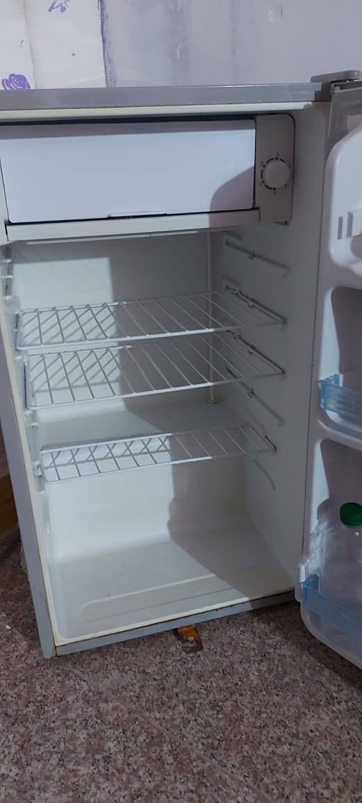 ثلاجة صغيرة للبيع مستعملة و نظيفة
للاستفسار الاتصال على الرقم ::***********

الموقع /: واسط قضاء النعمانية
