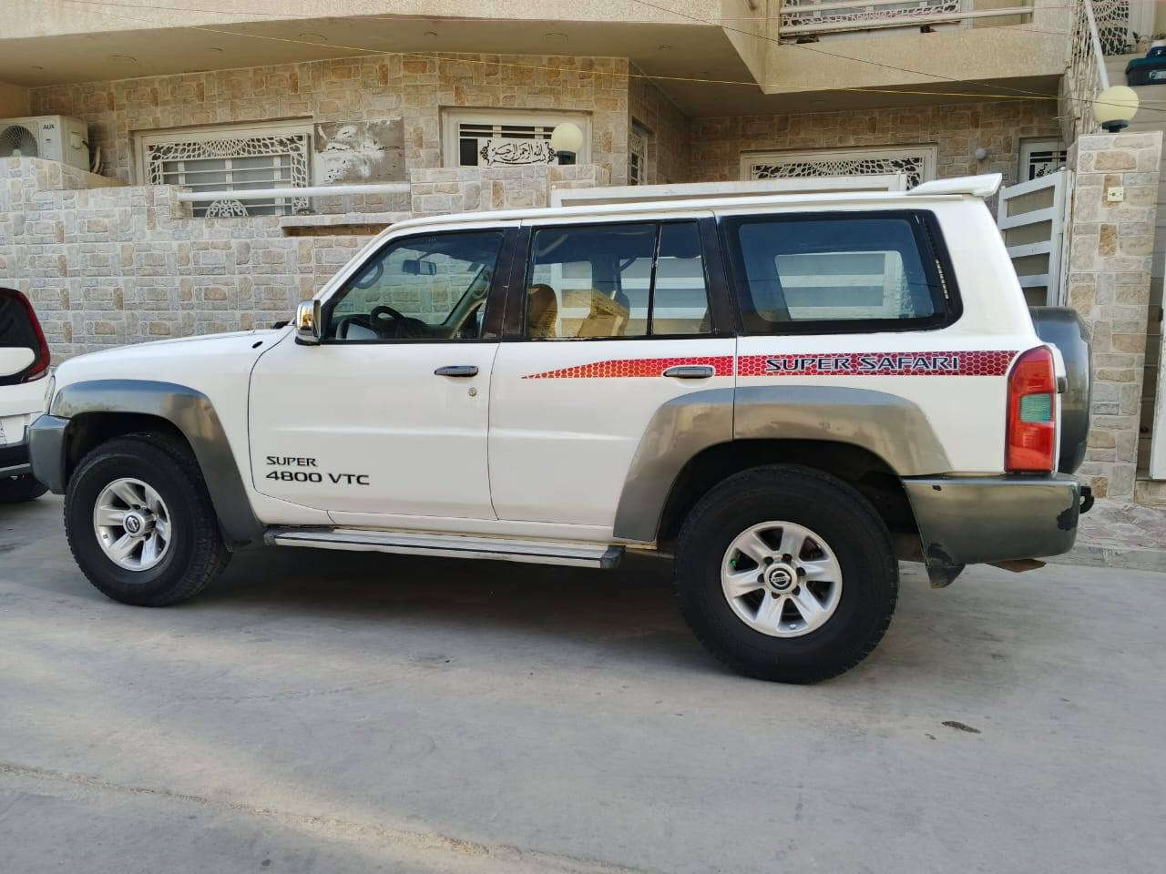 نيسان باترول 2008رقم شرط تحويل 
مكينه ٤٥٠٠ بخاخ كير عادي 
تخم تاير جبلي جديد
تبريد شغال
كهربائيات كله شغاله كيجات 
صبغ عام بدون ظربه الجماليه
السعر 127$

***********
