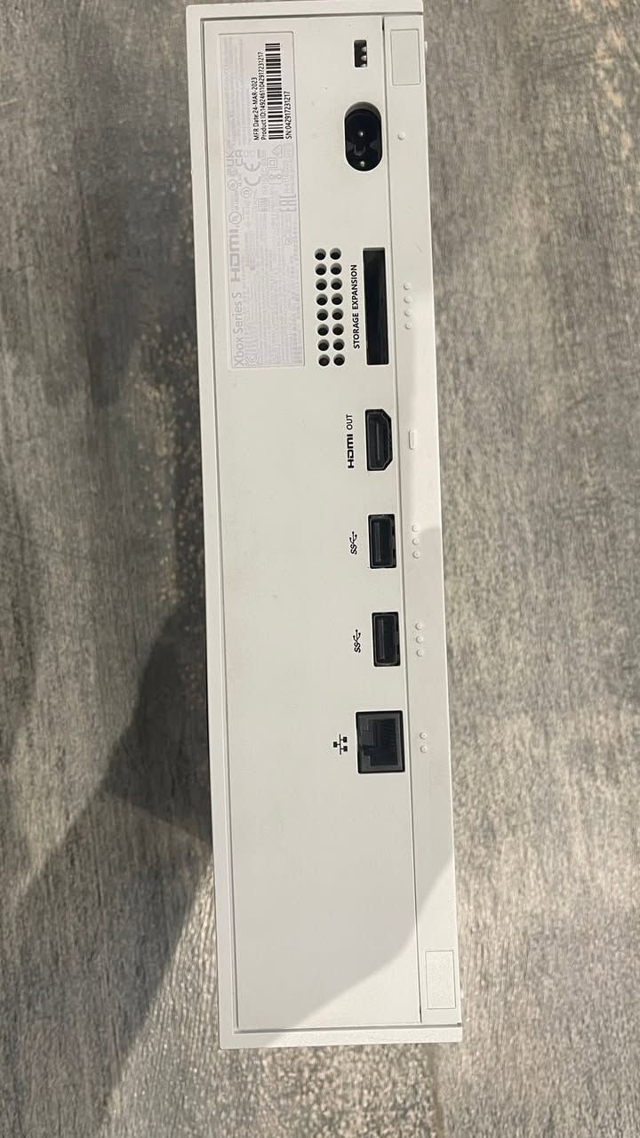 للبيع اكس بوكس سيريس s 512 مع هاردات ثنين واحد 1t ssd والهارد الثاني 500 Hhd ومع جويستك كيم سير  ومع الكارتون والملحقات الاصلية اصدار 2023 . الجهاز ما مفتوح نظافته 95%
السعر 425الف وبي مجال للطيبين 
للتواصل اتصال او واتساب
***********
