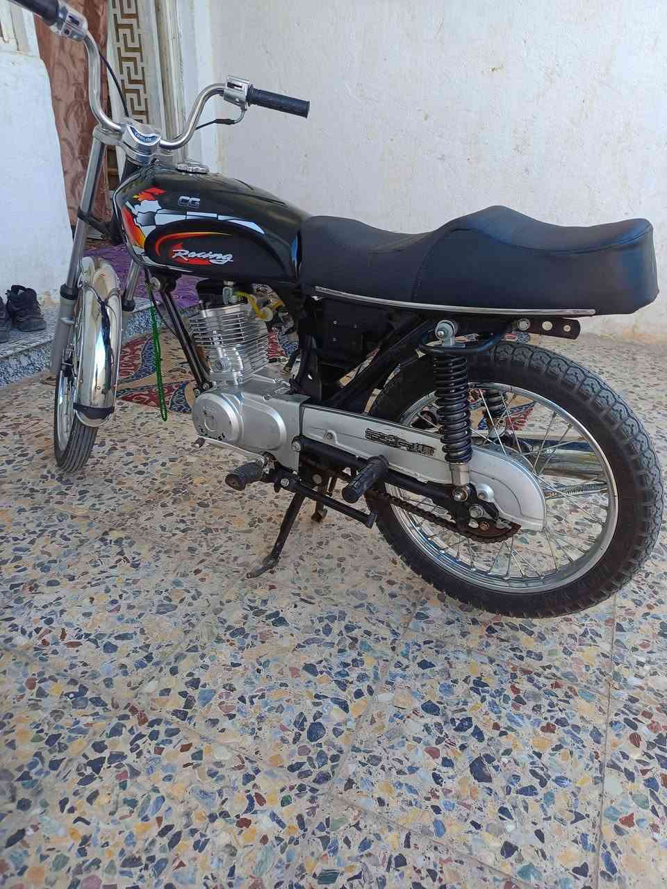 سلام عليكم دراجه لبيع اوراق سكنر الدرجه صارلهة شهر من معمره السعر 650 أو بيهة مجال هذا رقمي اليريد يتصل ***********
